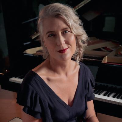 Photograph of Felicity Wilcox